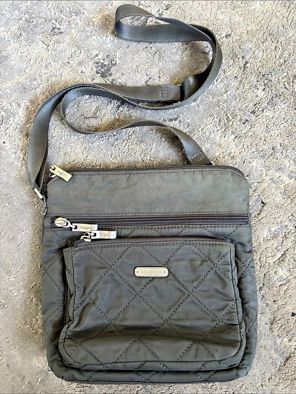Baggallini Quilted Crossbody Bag with Wristlet Gray